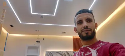 حرفي في مجال بلاكوا بلاطر وبنتورة وكهرباء