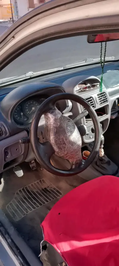 700 lg