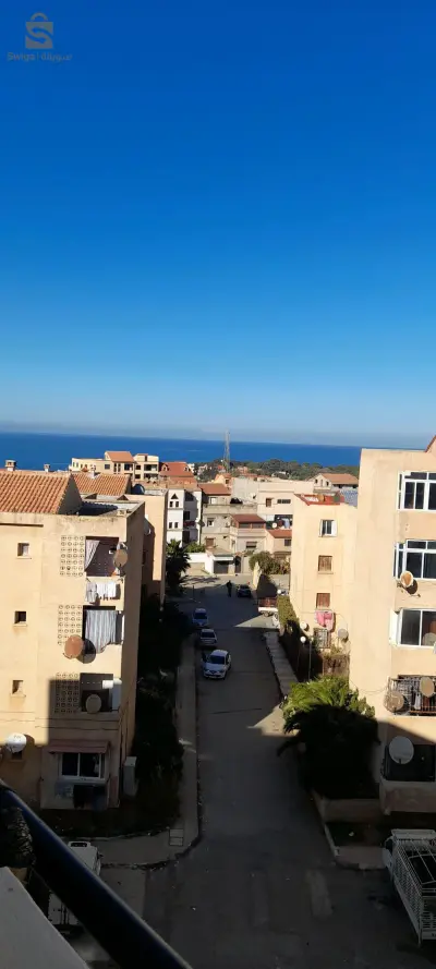 deux appartements F4. 2eme et 4ème étage