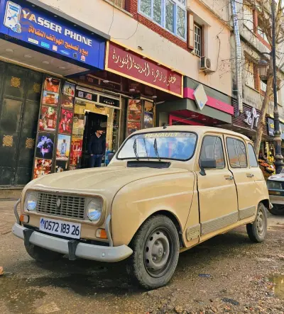 رينو R 4 1983 26 المدية