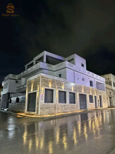 فيلا تجارية للبيع تقدر مساحتها ب400 م