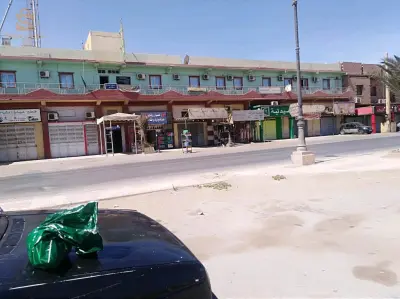 فندق للبيع