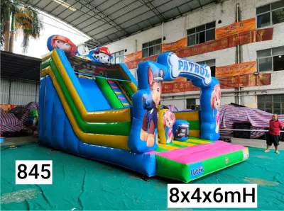 Toboggan gonflable