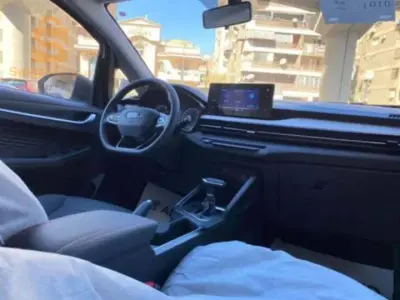 Geely Azkarra 2024 7 BISKRA