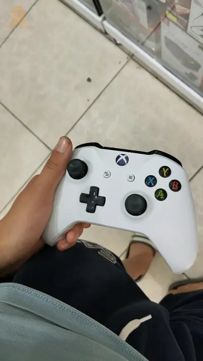 xbox one s all digital (ميمشيش سيديات)+conte fc24+conte gta 5