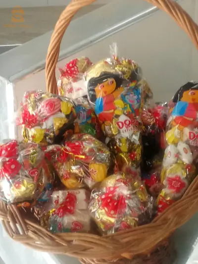 طاولة بيع منتوجات العجائن والحلويات