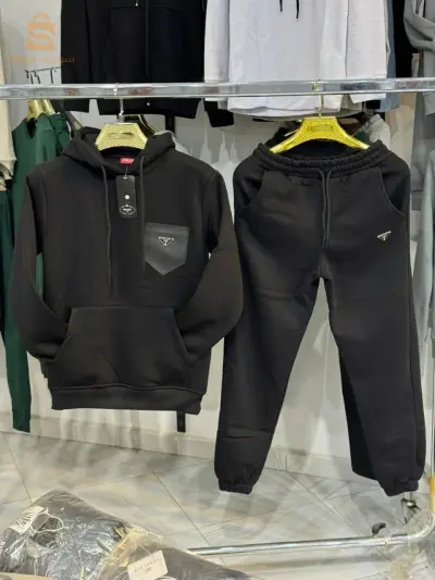 ensemble prada