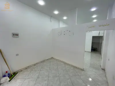 محل للكراء في سيق منطقة حيوية و مرحبا بالجميع 0773717695