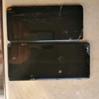 كاين نوت 8 و كاين s10  خاصهم لي فشار