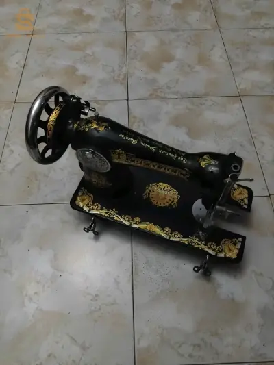 ألة خياطة