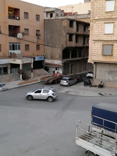 vente maison semi finie,R+3 et 7locaux à bejaia centre ville d'une superficie de 435 mètres carrés bâti ,n; 0657267335 / 0561541612