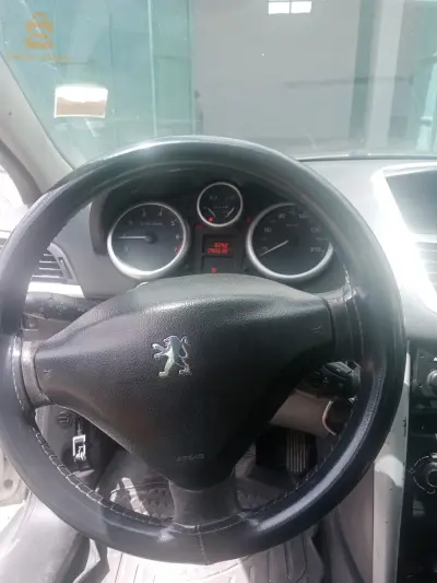 بيجو 207 2013 40 خنشلة