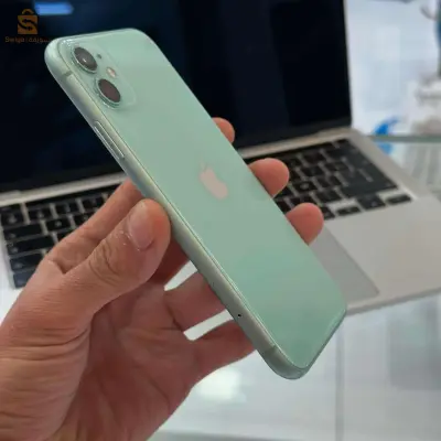 iPhone 11
