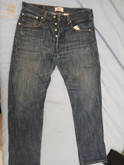 jeans levis original 
taille :32.30