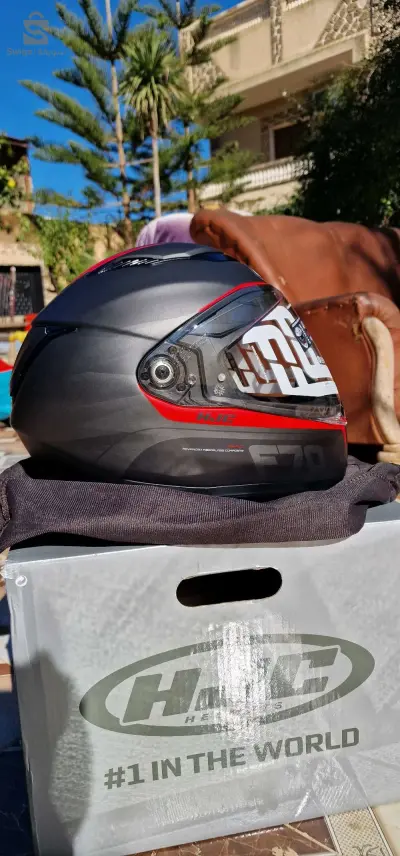 casque HJC F70