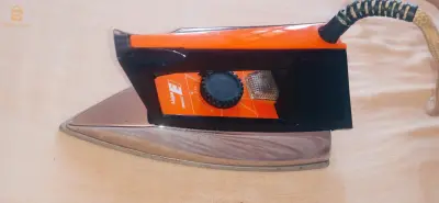 مكواة