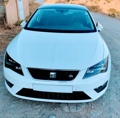 Voiture Tres propre .00 sbigha 00 retouche, debriable Mbadel a 175, disque de frein et plaquette jdod, kit de chaine jdid avec pompe a eau, pneu Bridgestone jdod , vidange jdid avec filtres ,