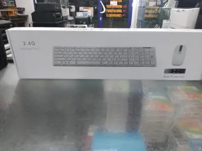 لوحة مفاتيح