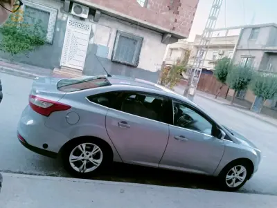 Ford Focus 2012 5 BATNA