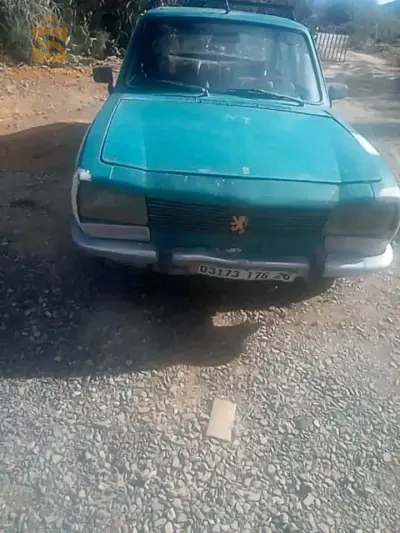 Peugeot 504 1976 26 MEDEA