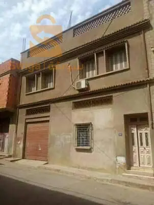 فيلا قريبة وسط مدينة مستغانم