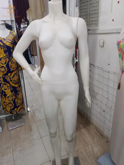بيع اكسسوارات محل