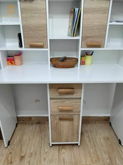 bureau 2 place top modèle et très bien fini et solide ✅
0540881952