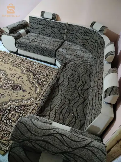 صالون مستعمل في حالة جيدة