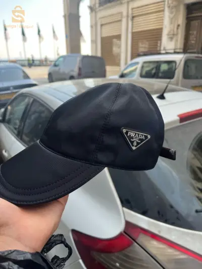 casquette prada