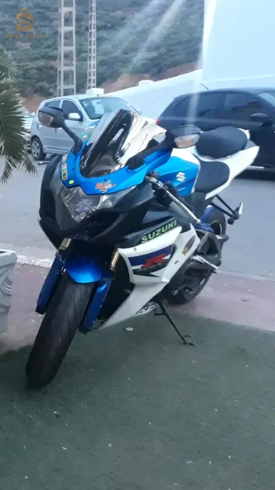 suzuki gsxr 1000 
k10