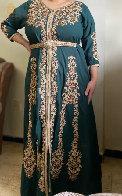 caftan de couleur verte taille standard