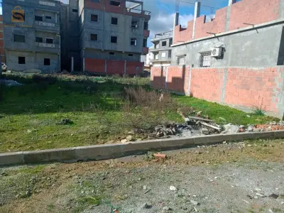 بيع قطعة ارض صالحة للبناء