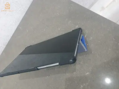 Lenovo M10