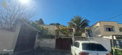 لي كاستطور