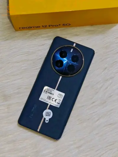 realme 12 pro plus 12+12ram 512rom zoom120