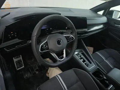 Volkswagen Golf 2024 5 BATNA