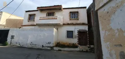 villa pied dans l'eau