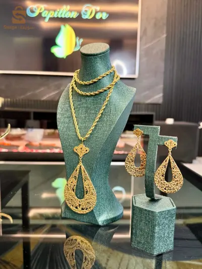 bijoux traditionnel très jolie