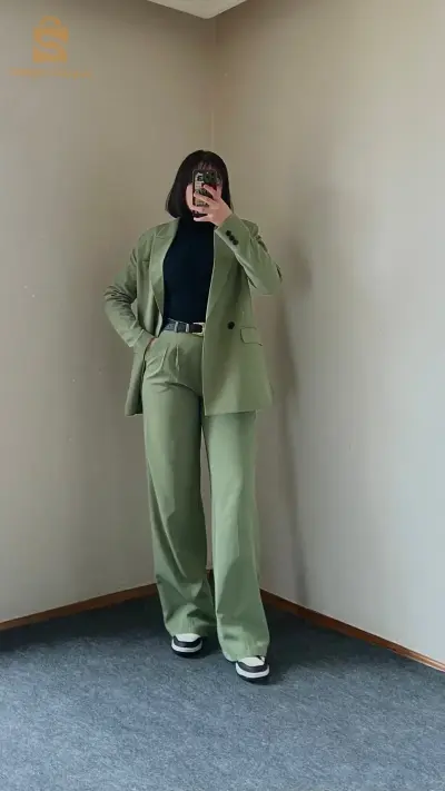 blue sky set ( blazer + pantalon patte elephant)
Green set ( blazer + palazzo)