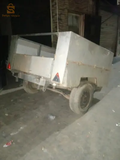 مقطور تجرها سيارة