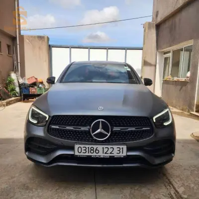 Mercedes 200 - 300 2022 31 ORAN