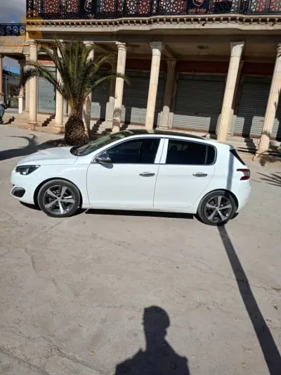 Peugeot 308 2016 4 OUM EL BOUAGHI