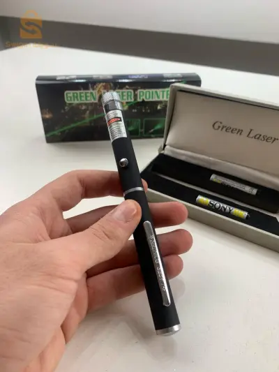 Stylo Laser Puissant 2000 Mètres – قلم ليزر قوي للمسافات الطويلة