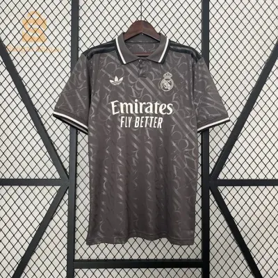 Maillot Real Madrid – Édition Spéciale (Orange, Blanc & Gris)