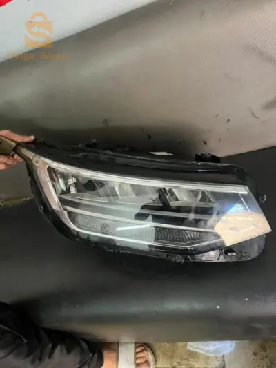 phare tiguan active 2023 droite