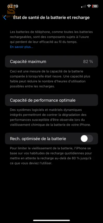 iPhone 11 batterie 82🔋stockage 64 couleur vert🩵etat 9.5/10 klch original(ain mlila 04)
