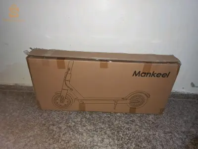 Trottinette électrique mankeel 83 🇩🇪
Vitass max 45km/h💨
Poids max 120kg
Battery 25km🔋
0558317091
Prix 650000da
(Chari nsa3do)
Était 10/10
Avec boîte et chargeur original