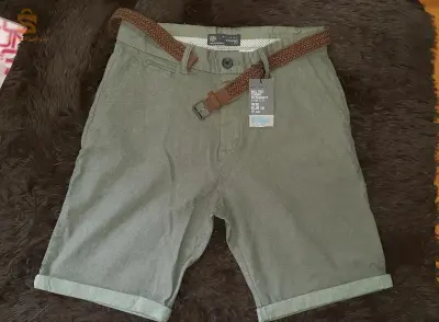 short primark avec ceinture