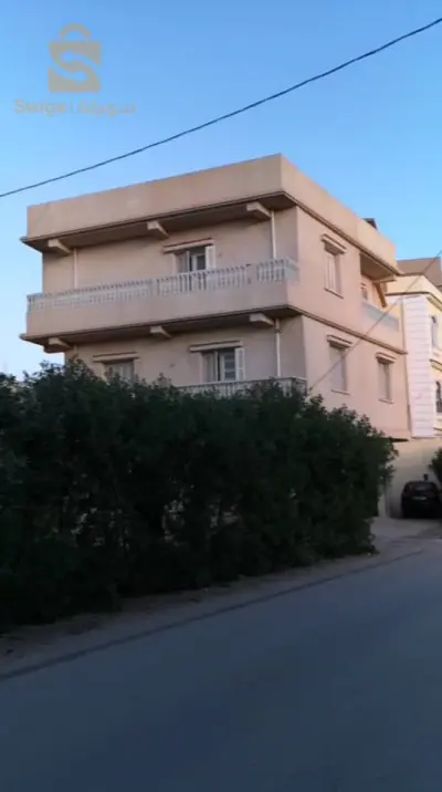 فيلا سكنية وتجارية للبيع في شرشال ولاية تيبازة