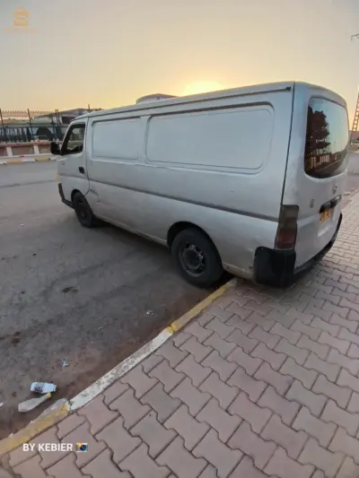 نيسان Urvan 2008 8 بشار
